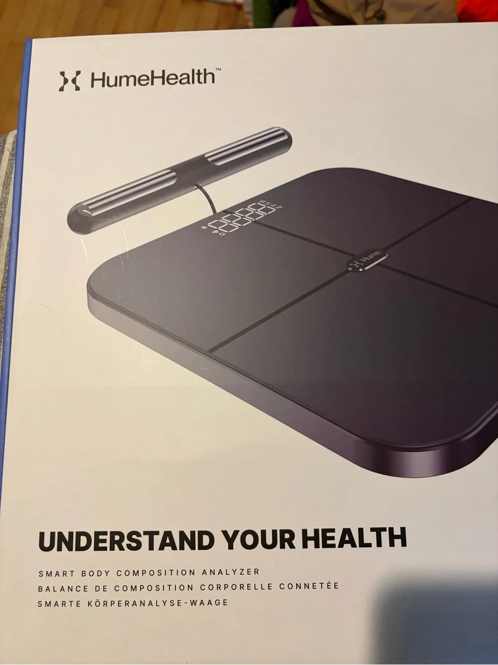 Hume Health Band AND pod (scale)